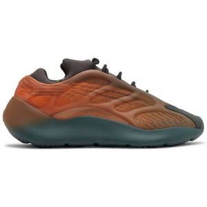 YEEZY 700 V3 "Copper Fade"