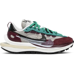 Nike Vaporwaffle sacai Villain Red Neptune Green