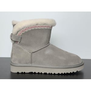 Wmns UGG 10